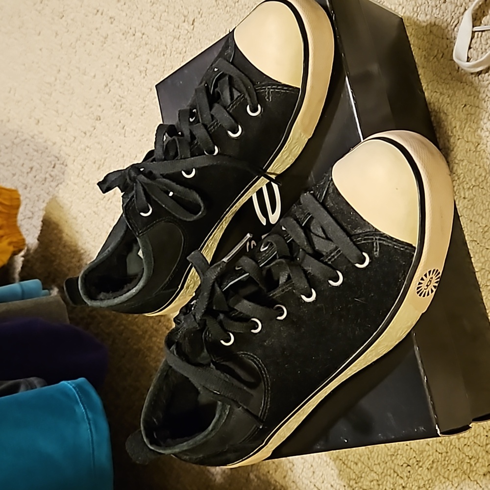 Ugg Vintage size 7.5 converse style Black shoe